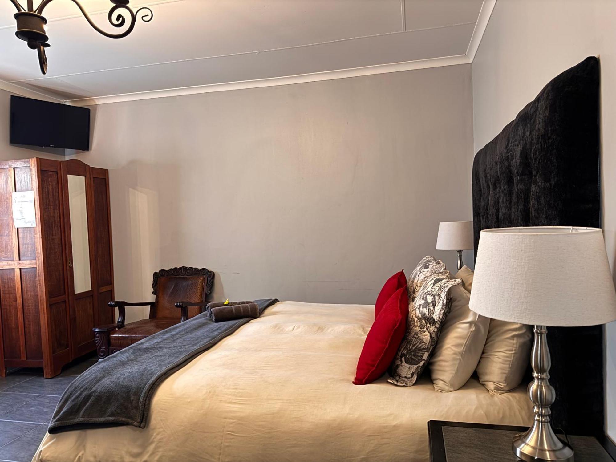 The Palms Venue & Accommodation Крадък Екстериор снимка